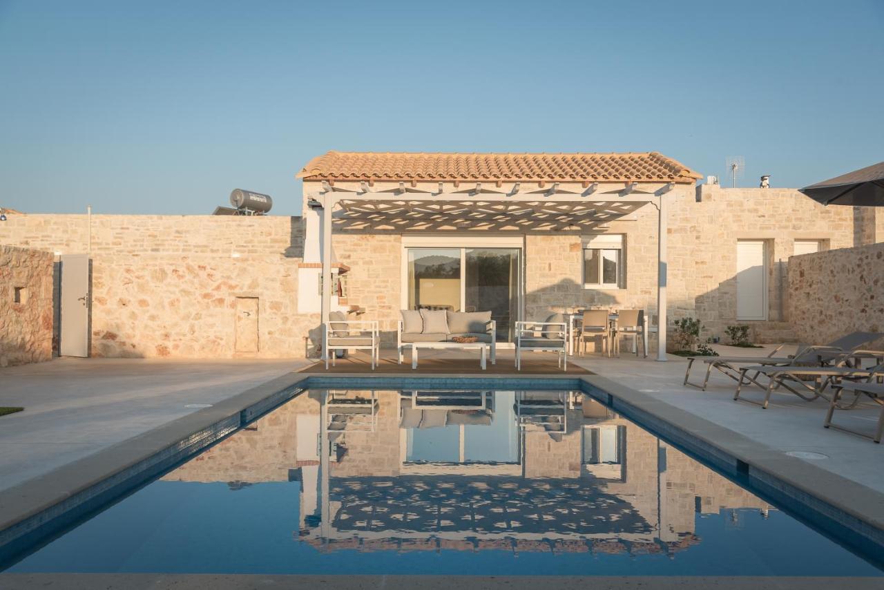 Evaero Villas I, Ii, Iii, IV - An Ever-So Inviting Escape, By Thinkvilla Szfáka Kültér fotó