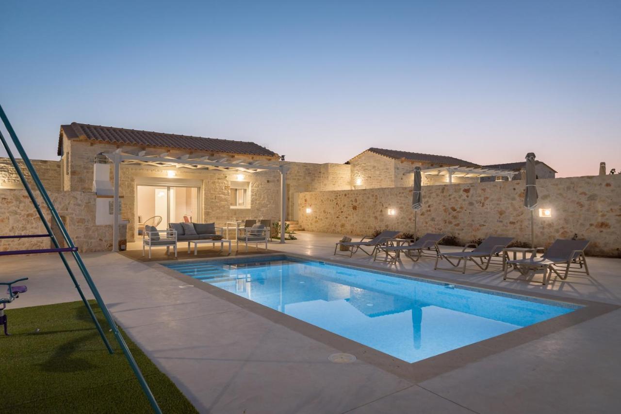 Evaero Villas I, Ii, Iii, IV - An Ever-So Inviting Escape, By Thinkvilla Szfáka Kültér fotó
